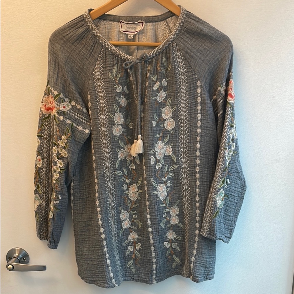 Johnny Was Charcoal Embroidered Blouse Size S